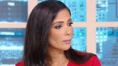 بكاء منى زكي على الهواء واعتذار لابنتها يثير حيرة رواد السوشيال ميديا