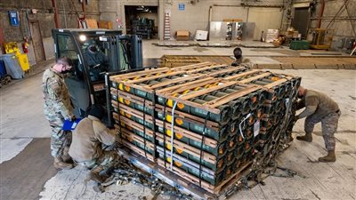 سياسي فرنسي يُعلّق على تقديم حزم المساعدات العسكرية لأوكرانيا