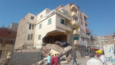 بالصور| إنهيار جزئى بمنزل مكون من 4 طوابق بمدينة أجا بالدقهلية 