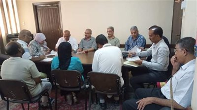 اجتماع مكثف مع مديري مرحلة التعليم الإعدادي بقنا استعدادا للعام الدراسي الجديد 