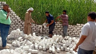 ازالة فورية لحالة تعدى بقرية الغربى بهجورة بنجع حمادي 