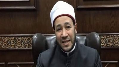 أمين الفتوى يجيب: ماذا نردد عند قول المؤذن 