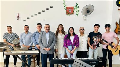 نائب رئيس جامعة بنها  يواصل جولاته التفقدية لأعمال الكشف الطبي وامتحانات الترم الصيفي