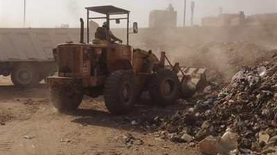 رفع المخلفات  والاتربه بشارع الشعراوى بحرم الطريق الدائرى