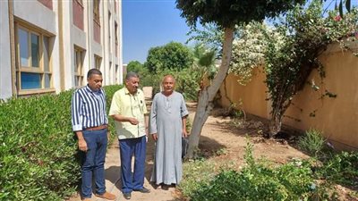 مدير تعليم أبوتشت يتفقد سير العملية التعليمية بمدرسة الأميرية الإعدادية