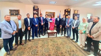 نائب محافظ البحيرة تلتقي وفداً من أعضاء المبادرة الوطنيه لتطوير الصناعة 