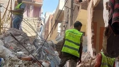 مسئول سابق بالتنمية المحلية يكشف عن سبب انهيار عقار حدائق القبة (فيديو)