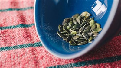 إضافة نوعين من البذور إلى الطعام يساعد في السيطرة على ضغط الدم