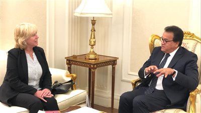وزير الصحة يبحث التعاون مع شركة GMCSI البريطانية في مجال التعليم الطبي المهني