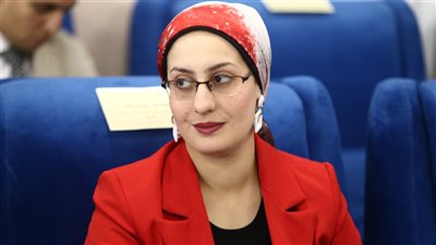 إيمان راغب تطالب بإعادة النظر في لوائح الاتحادات والأنشطة الطلابية