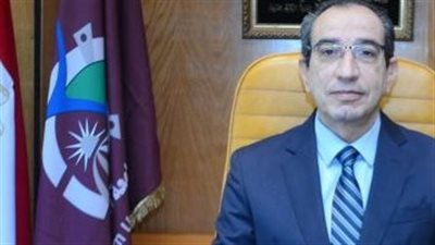مكافأة ألف جنيه لجميع العاملين بجامعة الفيوم 