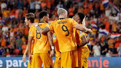 هولندا في موقف صعب بتصفيات أمم أوروبا 