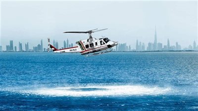 الإمارات تُعلن سقوط طائرة عمودية على متنها 