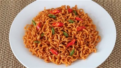 طريقة عمل إندومي بالدجاج والكاري