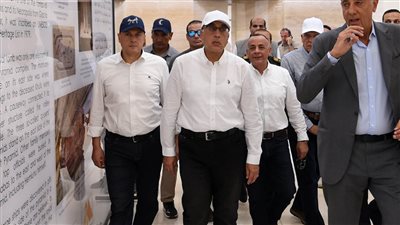 رئيس الوزراء يتفقد أعمال تطوير الخدمات بمنطقة الأهرامات