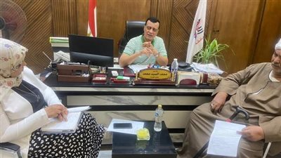  وكيل تعليم قنا يناقش استعدادات العام الدراسي الجديد