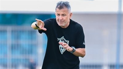 مدافع الزمالك السابق: أوسوريو مدرب محترم ويلعب بإمكانات محدودة