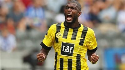 موعد وصول مهاجم الأهلي أنطوني موديست (فيديو)