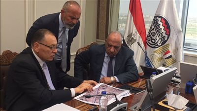 وزير قطاع الأعمال ومحافظ الشرقية يبحثان التعاون في استثمار الأصول المملوكة للشركات 