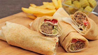لو معندكيش وقت.. حضري ساندوتش الكباب التركي اللذيذ