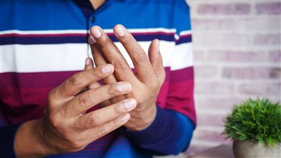 5 أطعمة تخفف آلام والتهاب المفاصل.. الأسماك أبرزها 