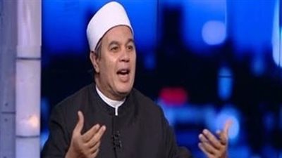 أستاذ بجامعة الأزهر يكشف حكم عمرة البدل من خلال تطبيق إلكتروني