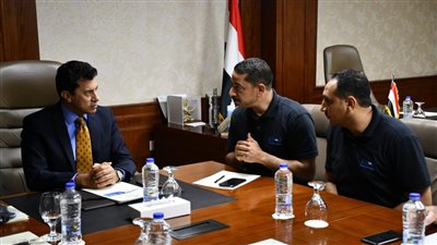 وزير الرياضة يلتقي رئيس الاتحاد الدولي للكاراتيه التقليدي