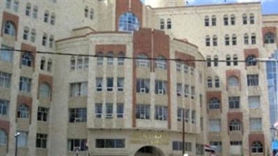 رجال قبائل يسيطرون على مبنى لوزارة النفط باليمن