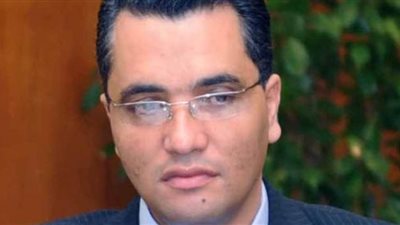 القوى العاملة: لن نسمح بسرقة الدم المصرى