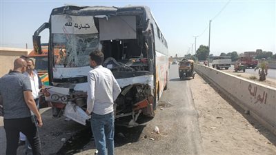 إصابة 13 شخصًا في حادث تصادم بطريق الإسماعيلية الزقازيق 