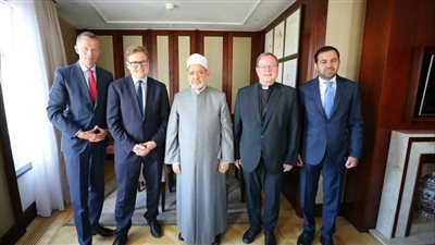 شيخ الأزهر: التعليم من الأسس اللازمة لترسيخ الحوار بين الأديان في المجتمعات