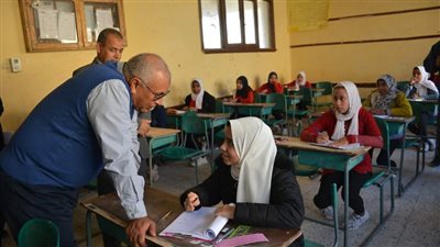 أبرزها النقاب والهاتف المحمول.. محظورات العام الدراسي الجديد 2024 