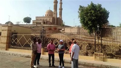 محافظ أسوان يوجه بتكثيف العمل بمشروع تطوير منطقة الطابية التاريخية 