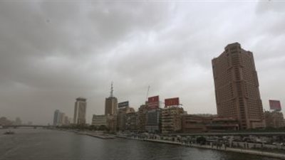 أجواء شتوية على شوارع القاهرة وترقب وصول العاصفة دانيال