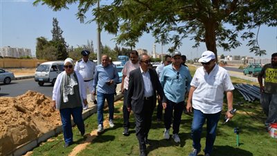 محافظ الإسماعيلية يتفقد الطرق والمحاور الرئيسية 