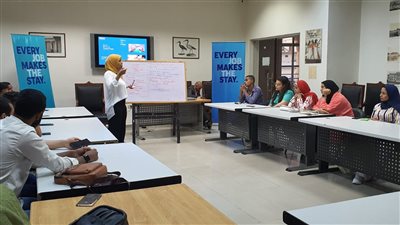 طلاب جامعة طيبة التكنولوجية يشاركون في ورشة عمل حول