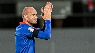 اعتزال صاحب أطول مسيرة دولية في الملاعب تاريخيًا