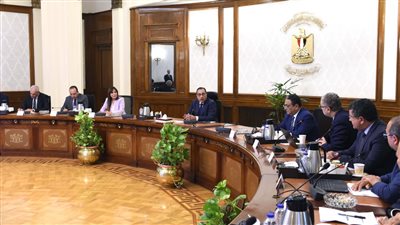 مدبولي يتابع موقف المبادرة الرئاسية 