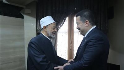 شيخ الأزهر يتلقى اتصالًا هاتفيًّا من رئيس الوزراء العراقي 