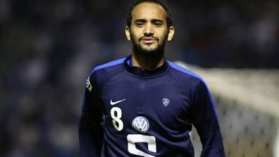 إصابة عطيف لاعب الأهلي السعودي بالصليبي للمرة الثالثة