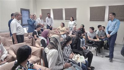 محاضرات أسبوعية لتعليم الطلاب الموهوبين اللغة المصرية القديمة في متحف كفرالشيخ