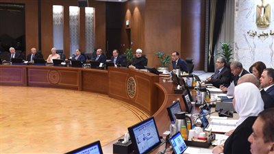 وزيرة البيئة تستعرض خطة مواجهة تلوث الهواء الحاد خلال فصلي الخريف والشتاء 