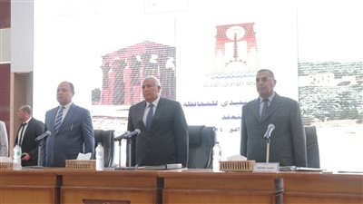 محافظ الوادي الجديد يترأس أول اجتماع للمجلس التنفيذي بمقر العاصمة الإدارية الجديدة