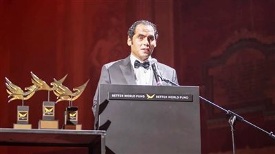 أنور الكموني يمثل الرياضة والصحة المصرية في مهرجان فينسيا السينمائى الدولي