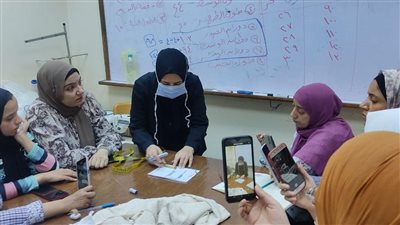 ورش التفصيل والخياطة تواصل فعالياتها بقصر ثقافة أسيوط 