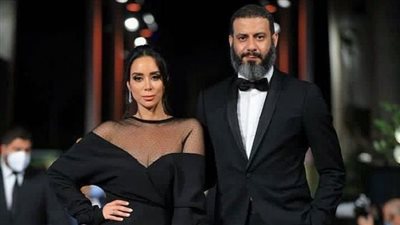 بسنت شوقي تساند زوجها وتشيد بفيلم 