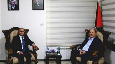 سفير مصر في رام الله يلتقي رئيس المجلس الوطني الفلسطيني