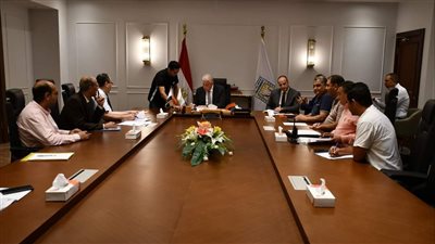 محافظ جنوب سيناء يترأس اجتماع مجلس إدارة صندوق الإسكان الاقتصادي 