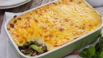 طريقة عمل صينية الكوسا بالبشاميل 