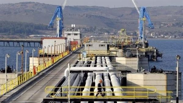 مسؤول أوكراني سابق: كييف تعرقل خط أنابيب دروجبا لإقالة رئيس وزراء المجر